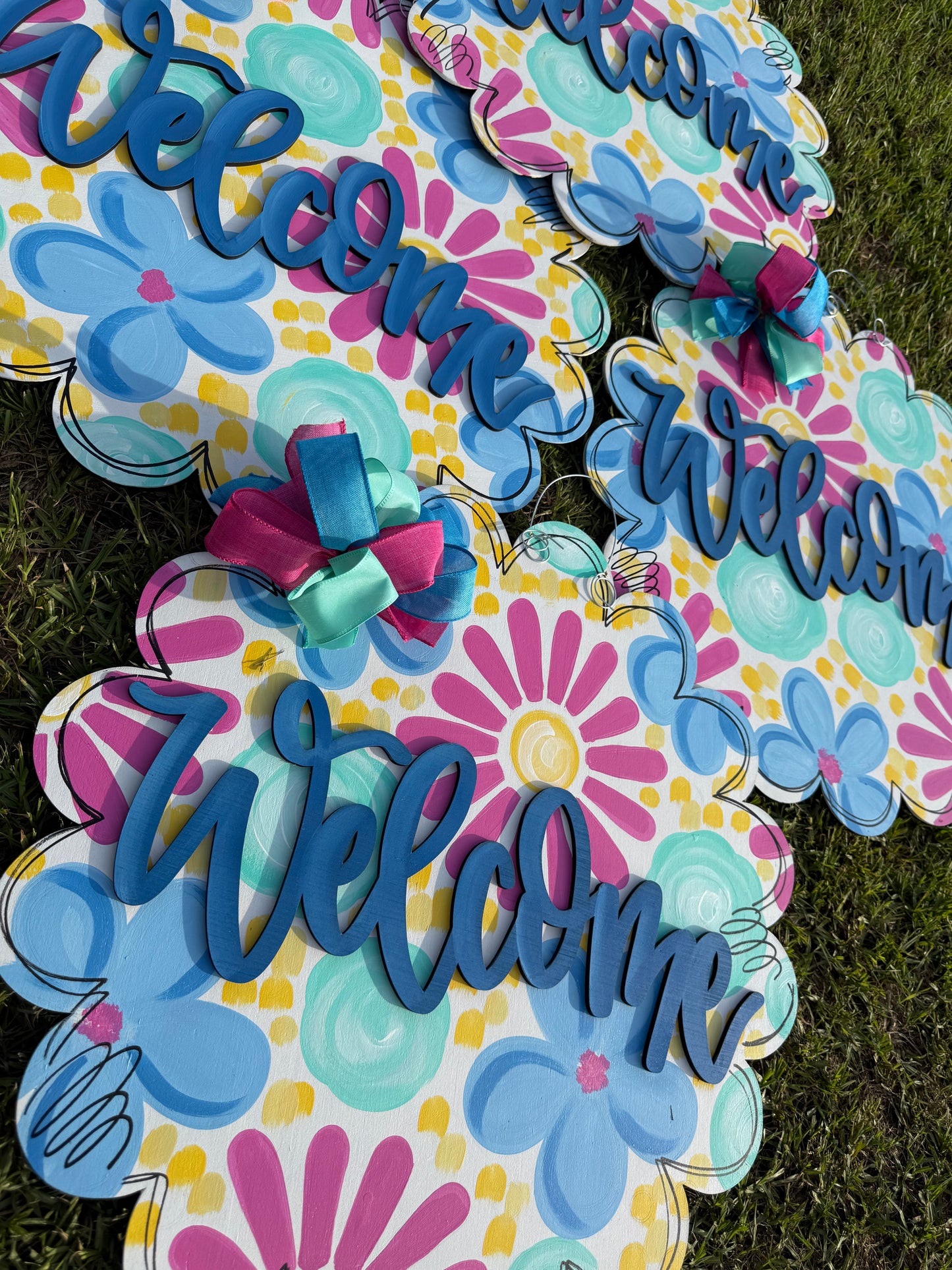 Whimsical Scalloped Floral Doorhanger